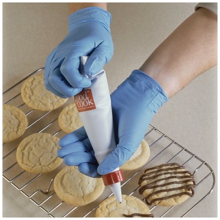 Bsc Preferred 14179, Disposable Gloves, 4 mil Palm, Nitrile, Powder-Free, S, 100 PK, Blue BUY00449021